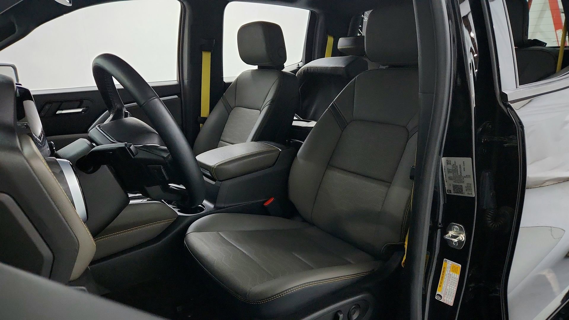 Certified 2024 Chevrolet Colorado ZR2 w/ ZR2 Convenience Package III AWD/4WD image 14