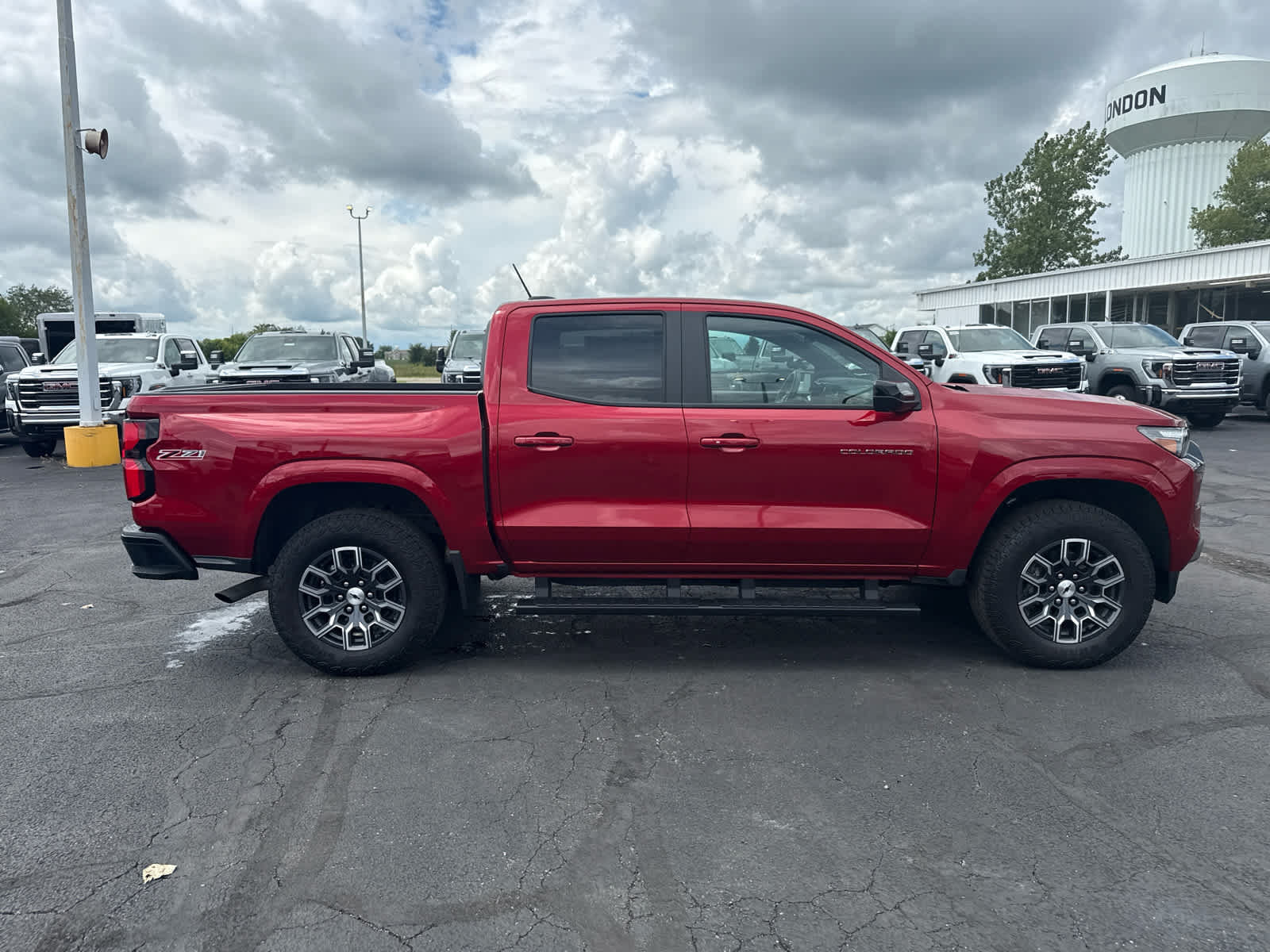 Certified 2025 Chevrolet Colorado Z71 w/ Technology Package AWD/4WD image 6