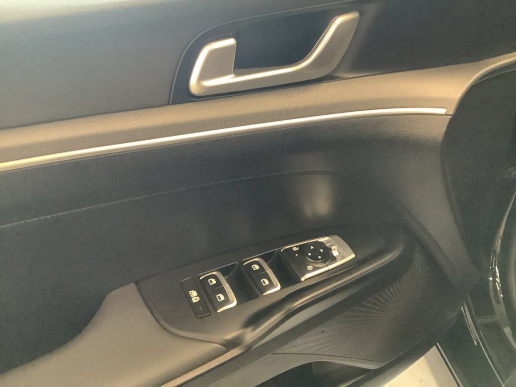 Certified 2025 Kia K5 LXS FWD image 23