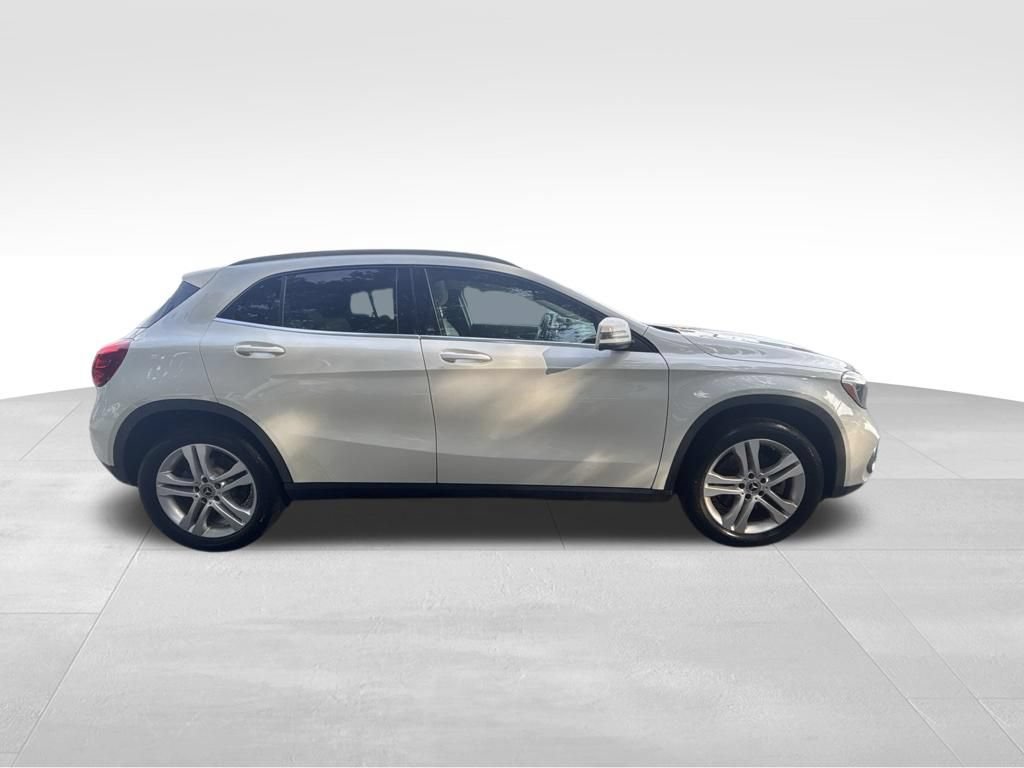 Used 2018 Mercedes-Benz GLA 250 4MATIC image 3