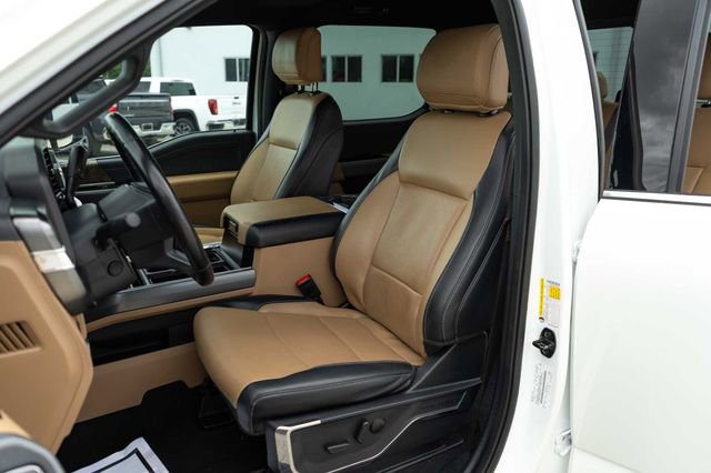 Used 2023 Ford F350 Lariat w/ Lariat Ultimate Package AWD/4WD image 13