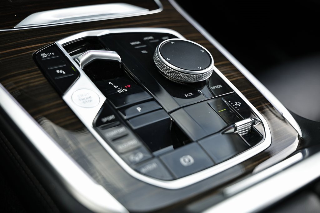 Used 2023 BMW X7 xDrive40i image 39