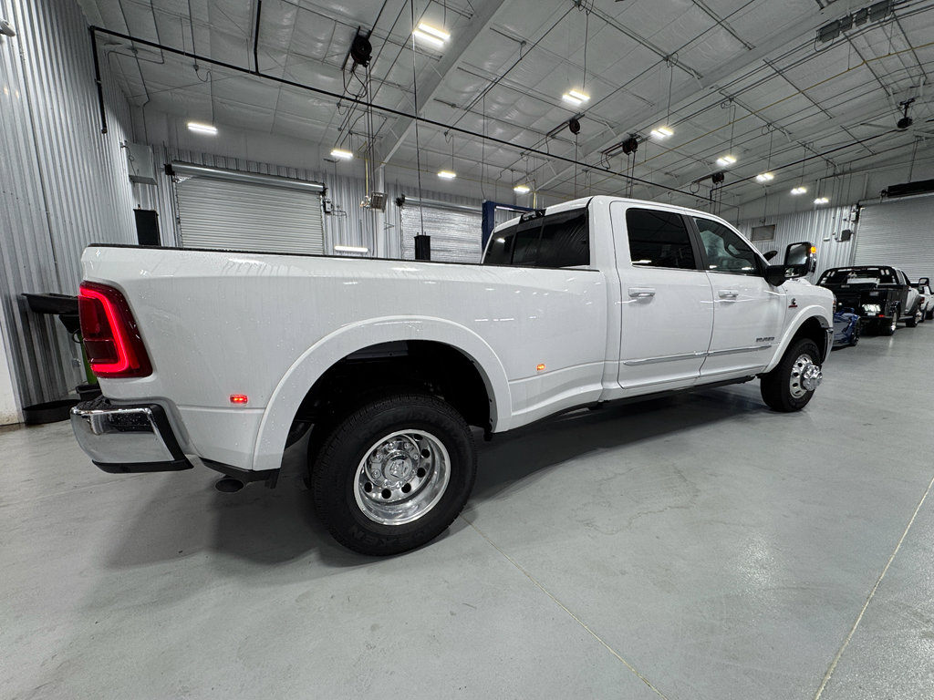 New 2025 RAM 3500 Limited image 59