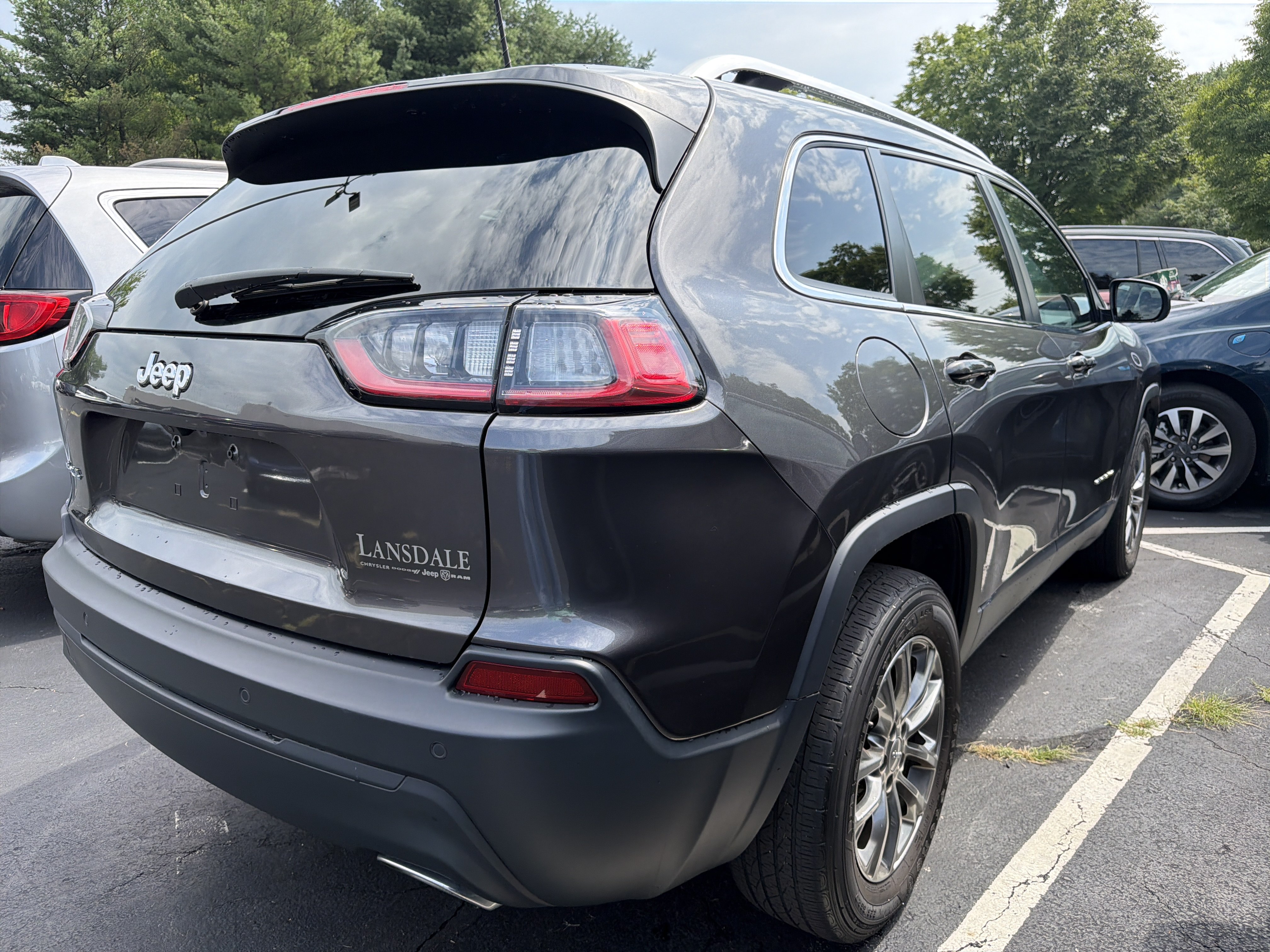 Certified 2020 Jeep Cherokee Latitude Lux w/ Quick Order Package 26H Lux AWD/4WD image 7