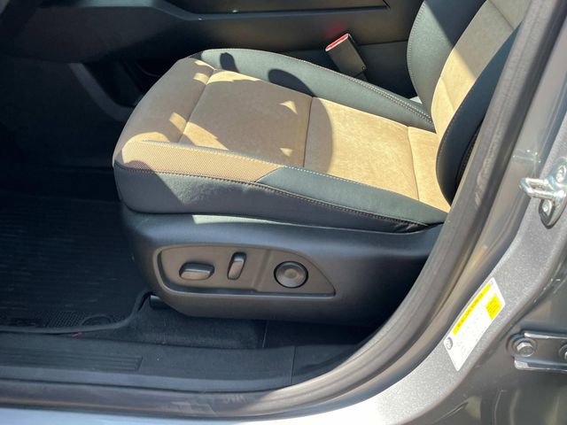 New 2026 Chevrolet Equinox ACTIV w/ Convenience Package III image 25