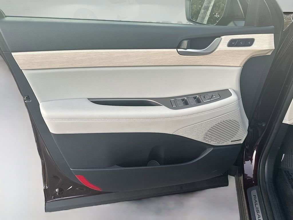 Used 2024 Hyundai Palisade Limited image 19