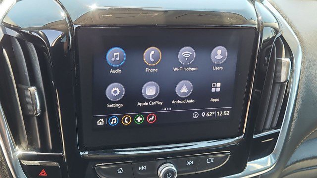 Used 2020 Chevrolet Traverse LT FWD image 13