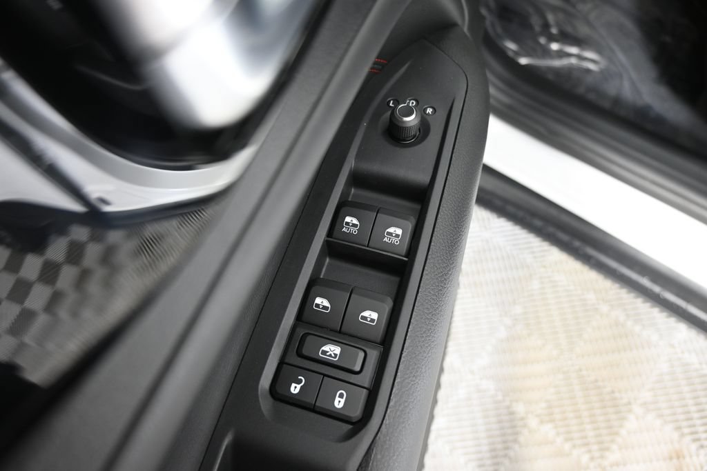 New 2026 Jeep Compass Trailhawk w/ Sun, Sound & Navigation Group AWD/4WD image 19