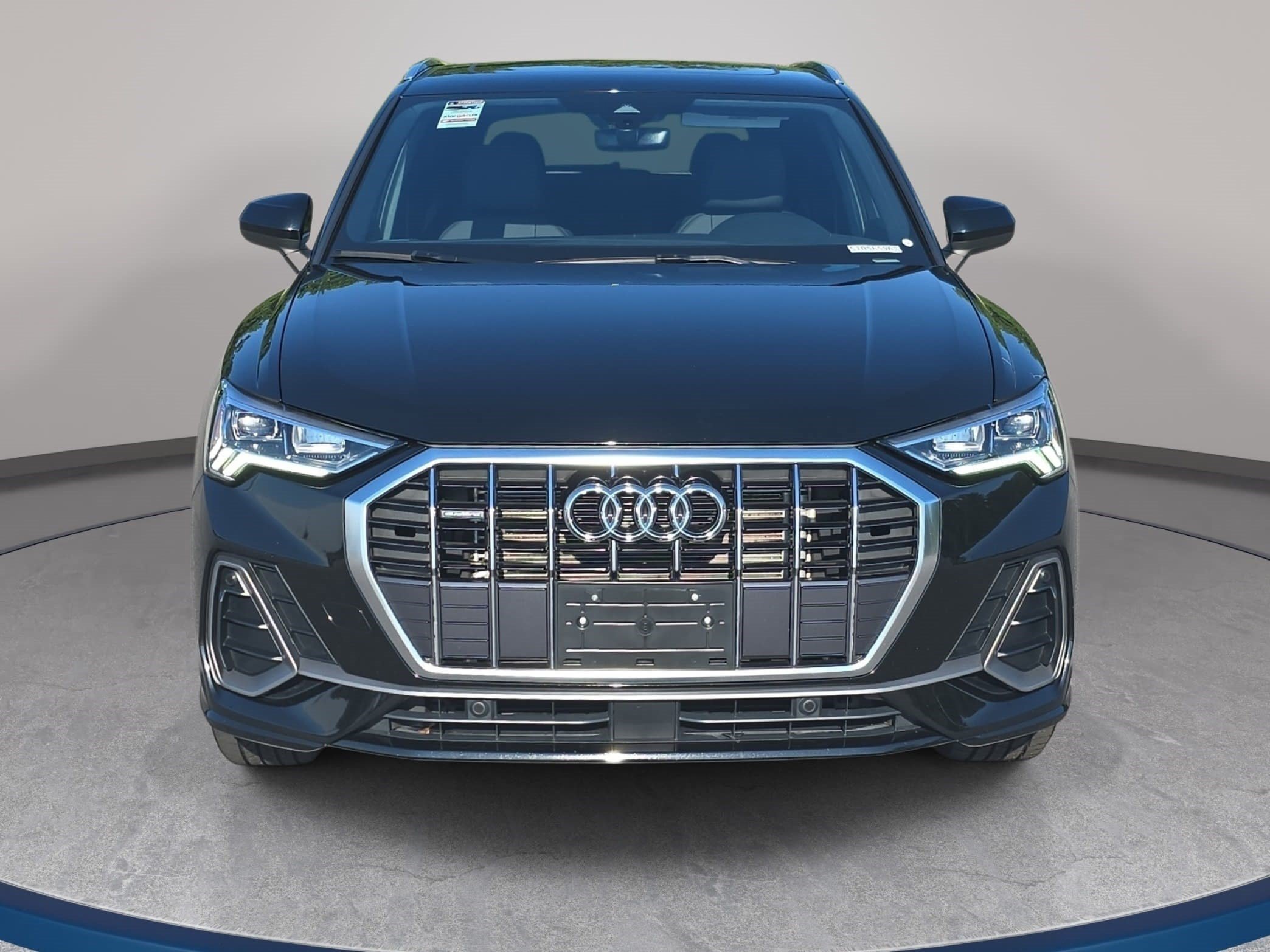Used 2025 Audi Q3 2.0T Premium AWD/4WD image 2
