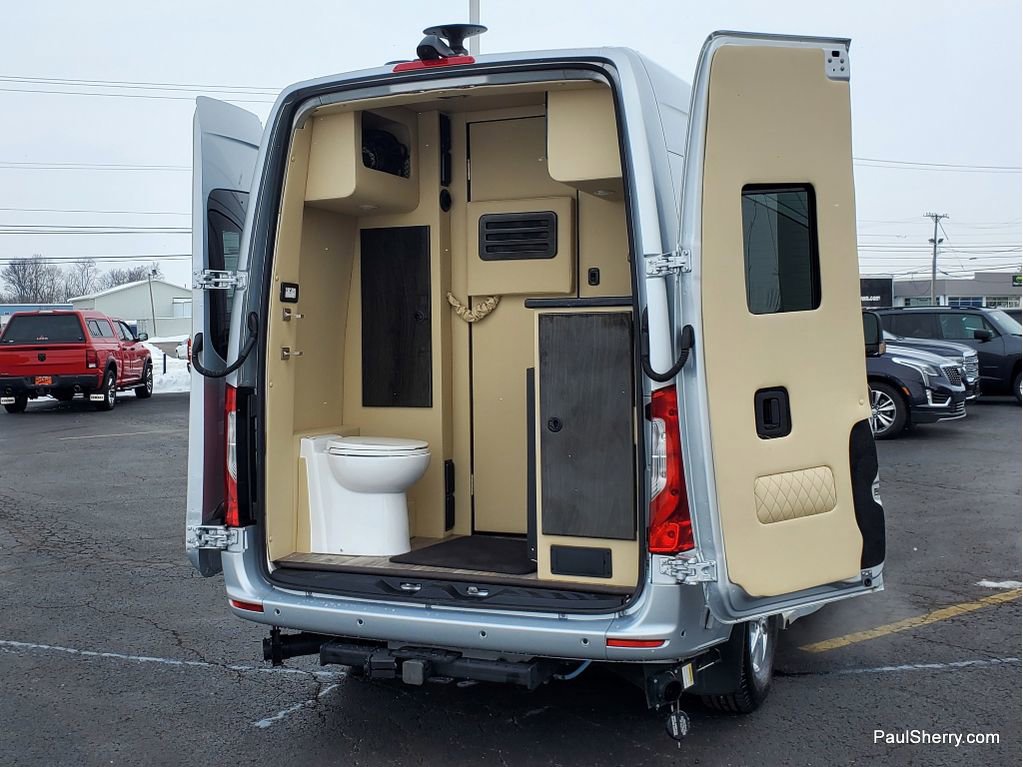 Used 2021 Mercedes-Benz Sprinter 2500 image 2
