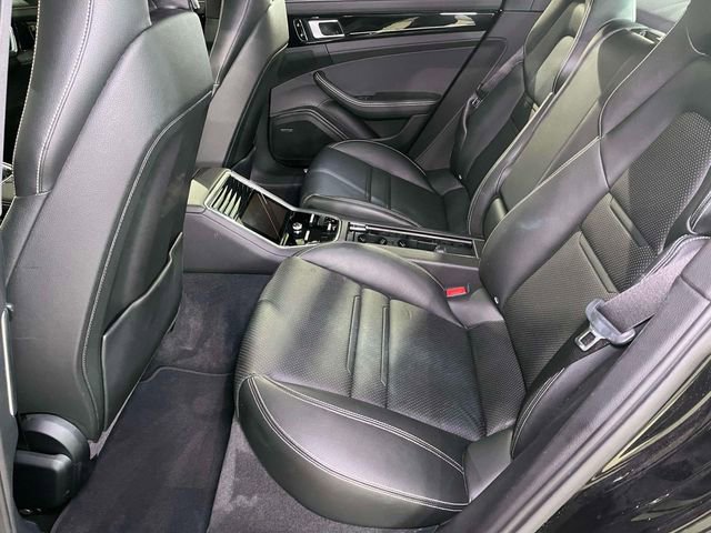 Used 2020 Porsche Panamera image 19