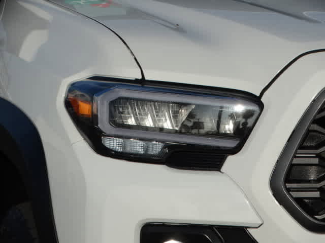 Certified 2023 Toyota Tacoma TRD Off-Road image 5