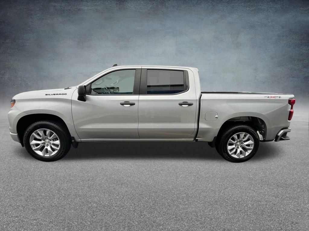 Used 2022 Chevrolet Silverado 1500 Custom AWD/4WD image 5