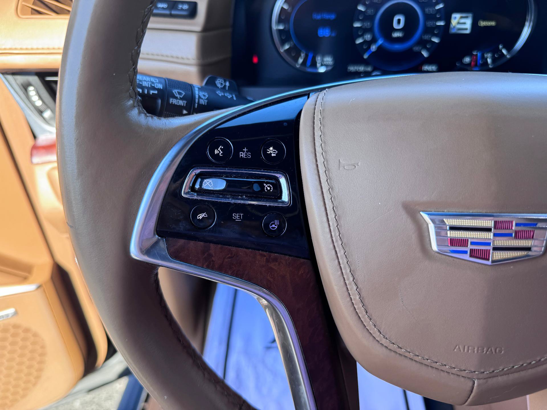 Used 2017 Cadillac Escalade Platinum AWD/4WD image 28