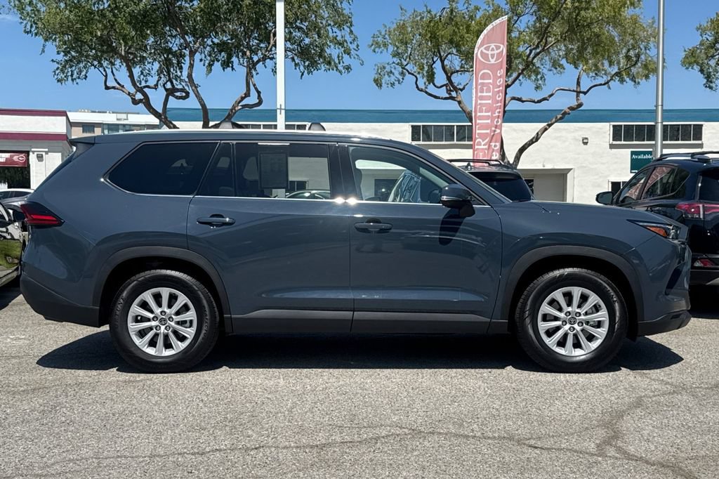 Certified 2025 Toyota Grand Highlander AWD Hybrid image 2