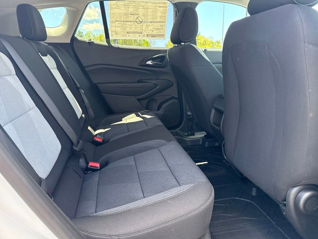 New 2026 Chevrolet Trax LS FWD image 32