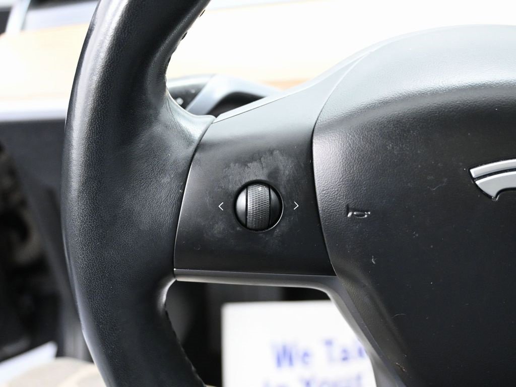 Used 2018 Tesla Model 3 Long Range image 17