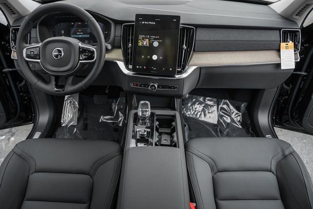 Certified 2025 Volvo XC90 T8 Core w/ Climate Package image 18