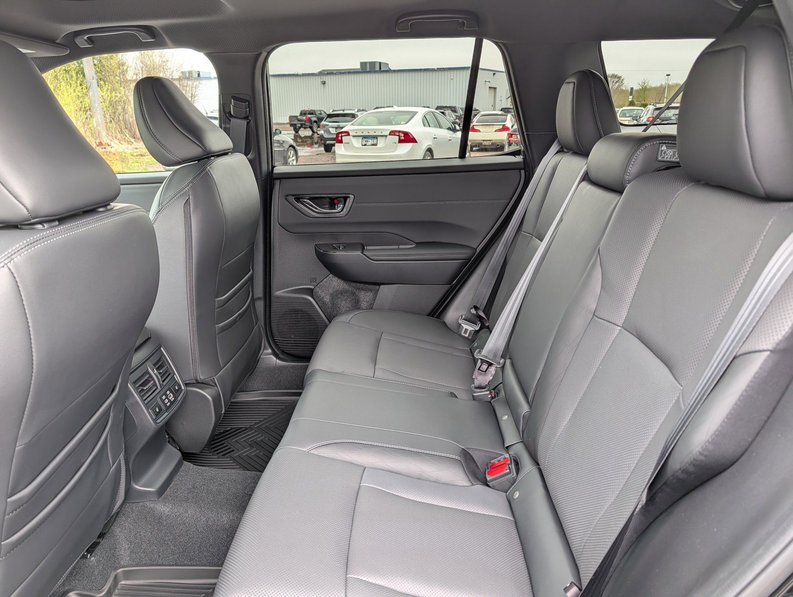 New 2026 Subaru Outback Touring AWD/4WD image 7