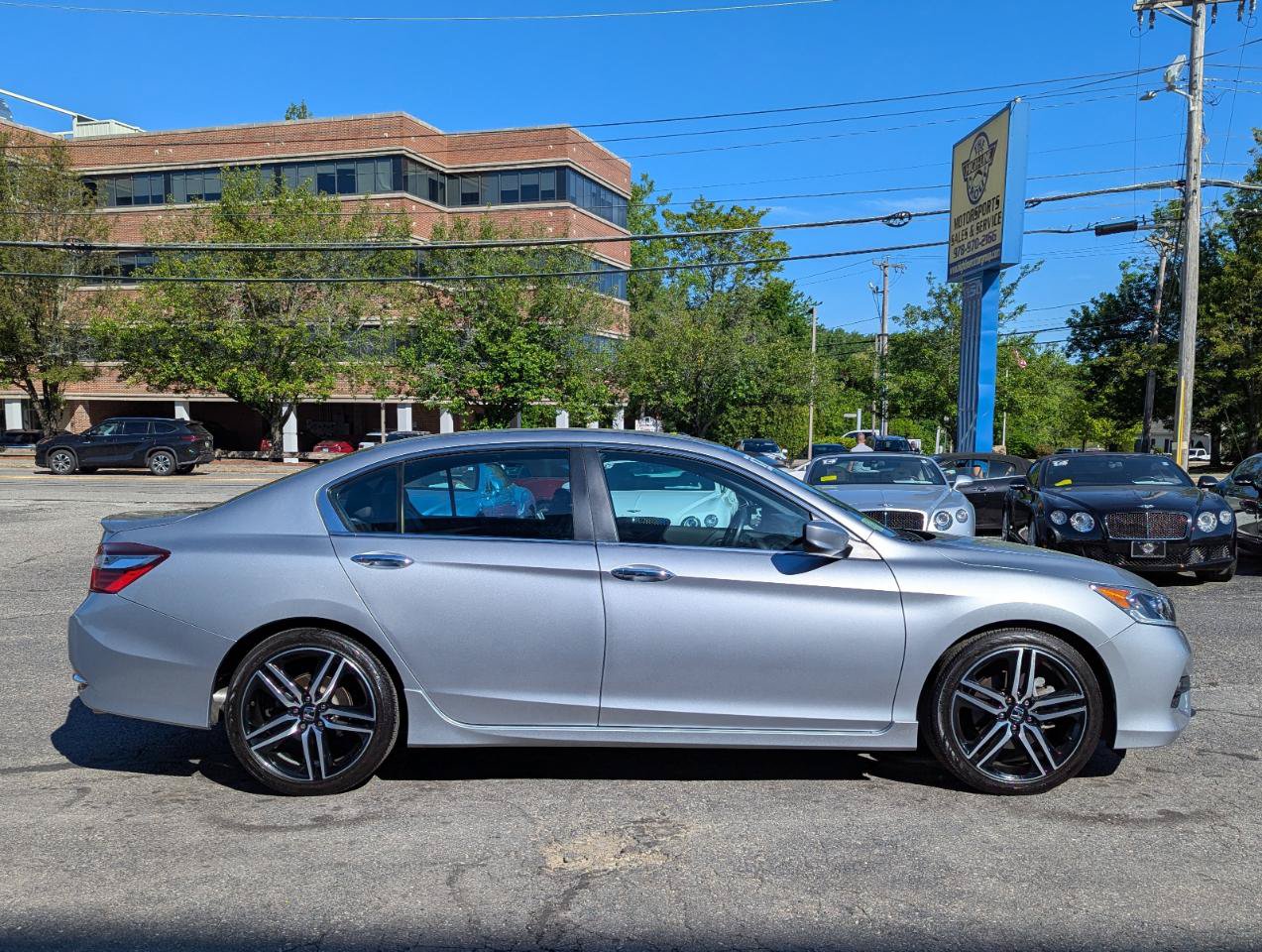 Used 2017 Honda Accord Sport Special Edition image 6