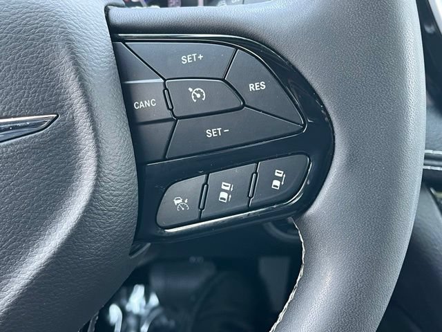 Used 2023 Chrysler Pacifica Limited w/ S Appearance Package AWD/4WD image 46