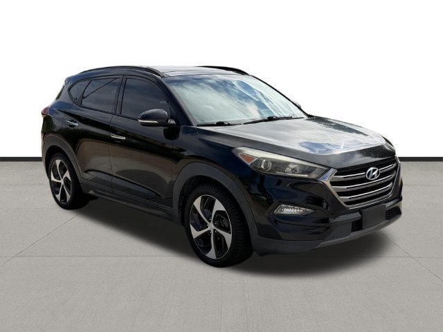 Used 2016 Hyundai Tucson Limited w/ Option Group 03 FWD image 3