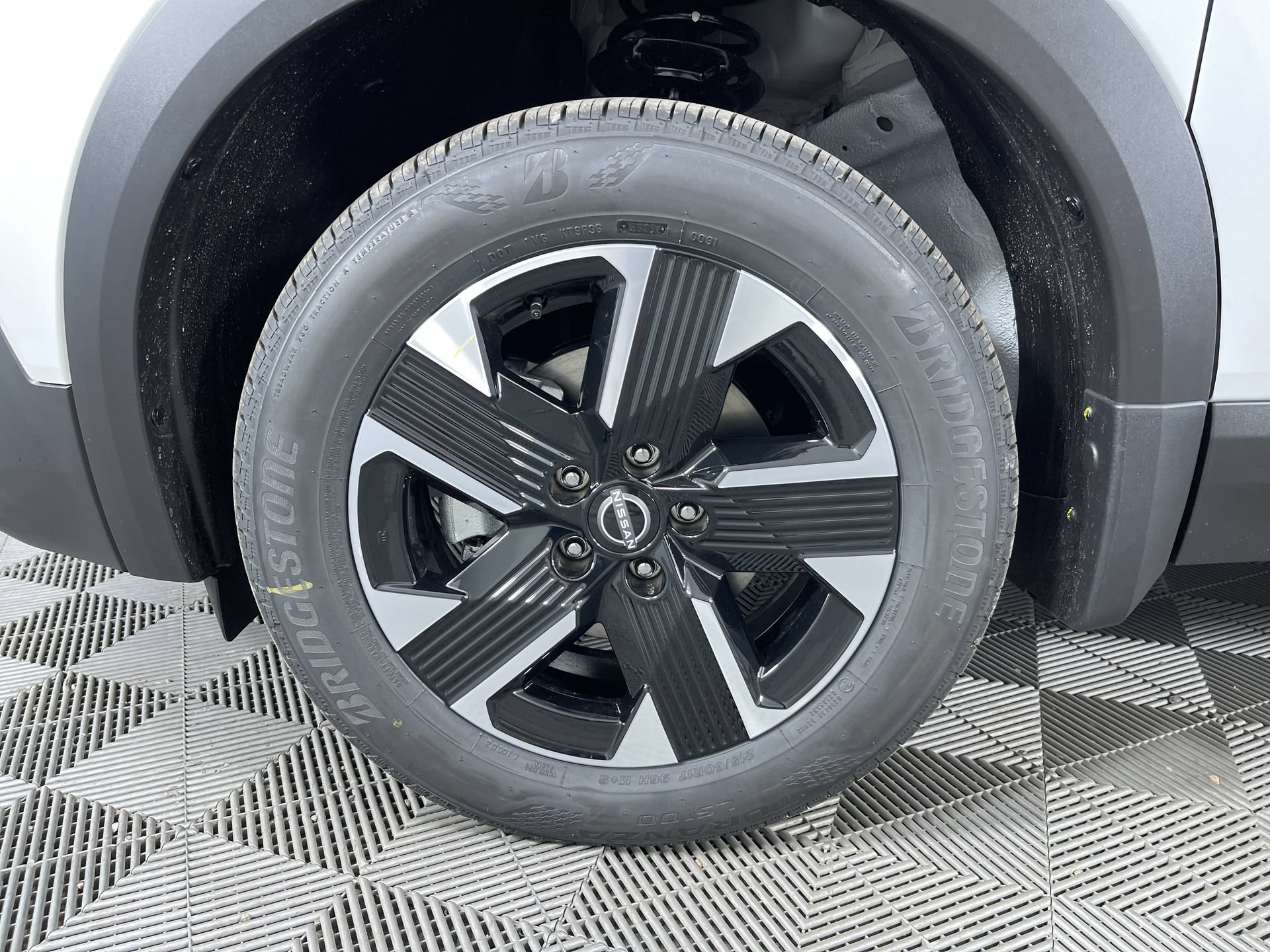New 2026 Nissan Kicks SV w/ SV Premium Package AWD/4WD image 25