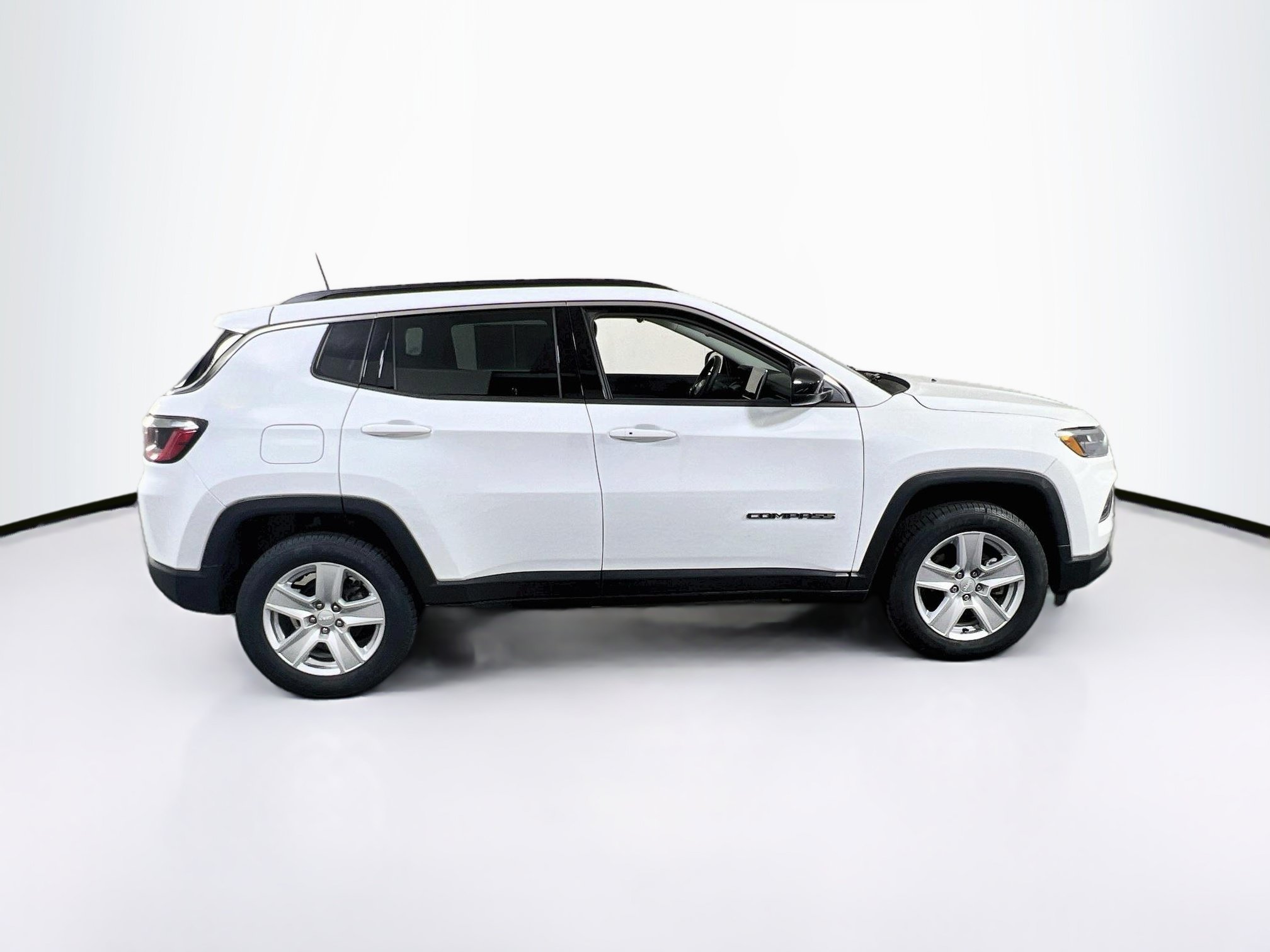 Used 2022 Jeep Compass Latitude AWD/4WD image 4
