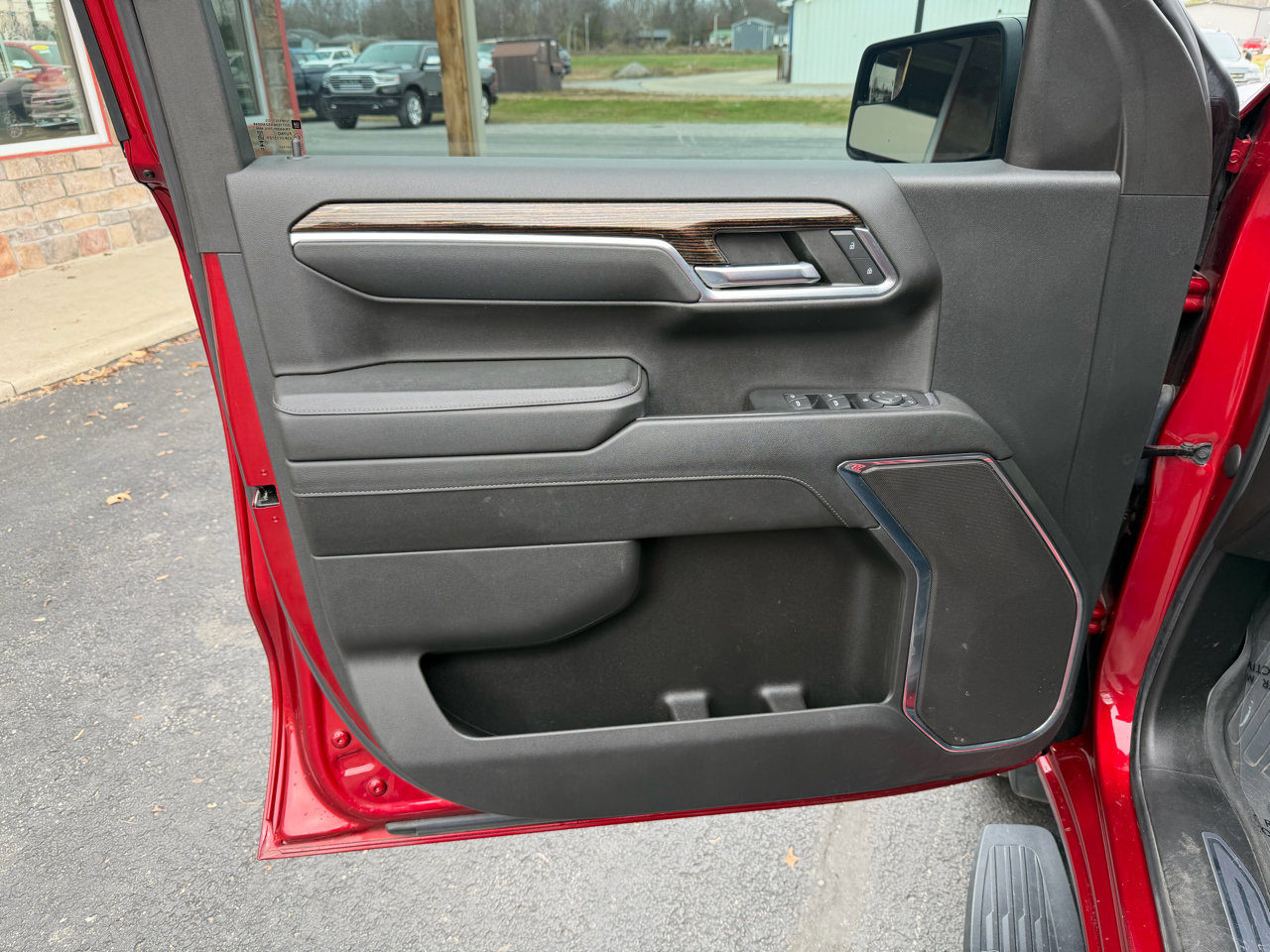 Used 2023 GMC Sierra 1500 Elevation image 12