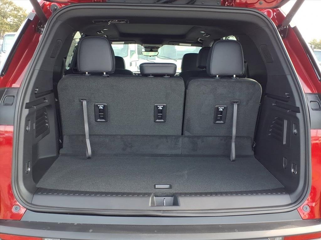 New 2026 Chevrolet Traverse LT w/ Sun and Wheel Package image 8