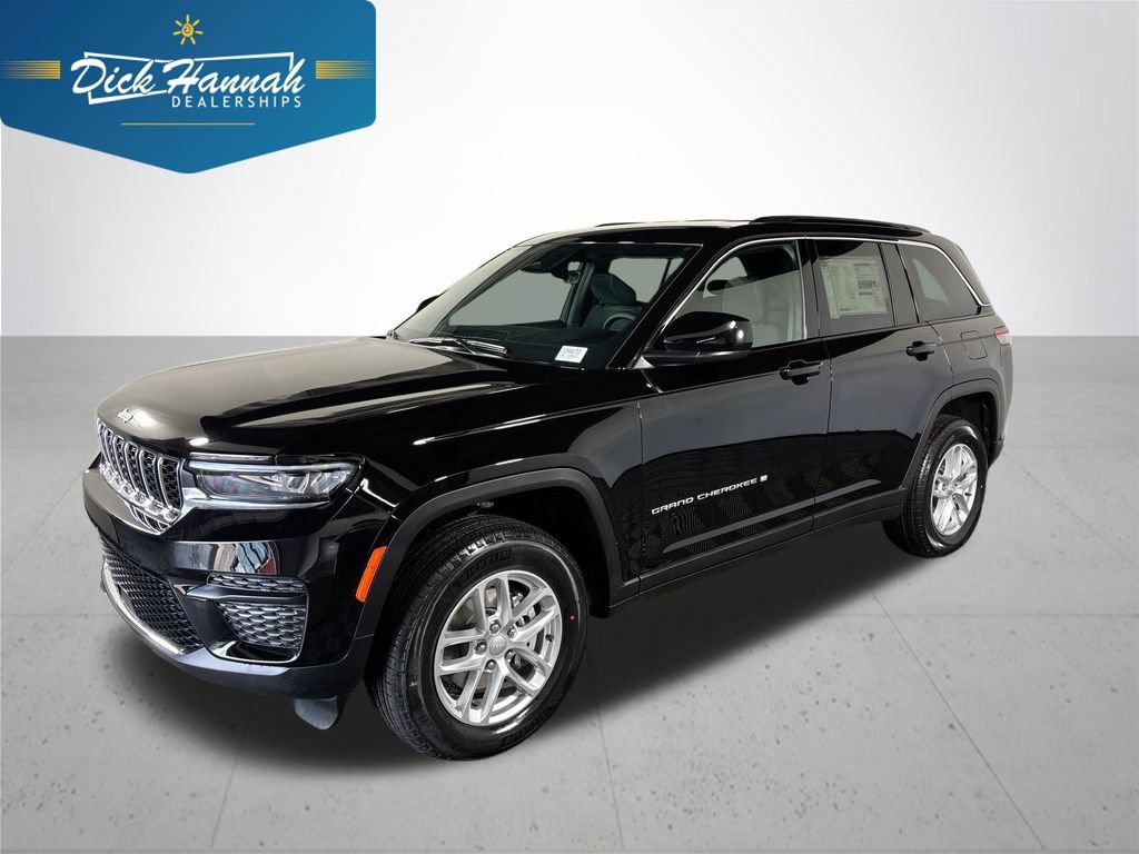 New 2026 Jeep Grand Cherokee Laredo w/ Trailer Tow Package