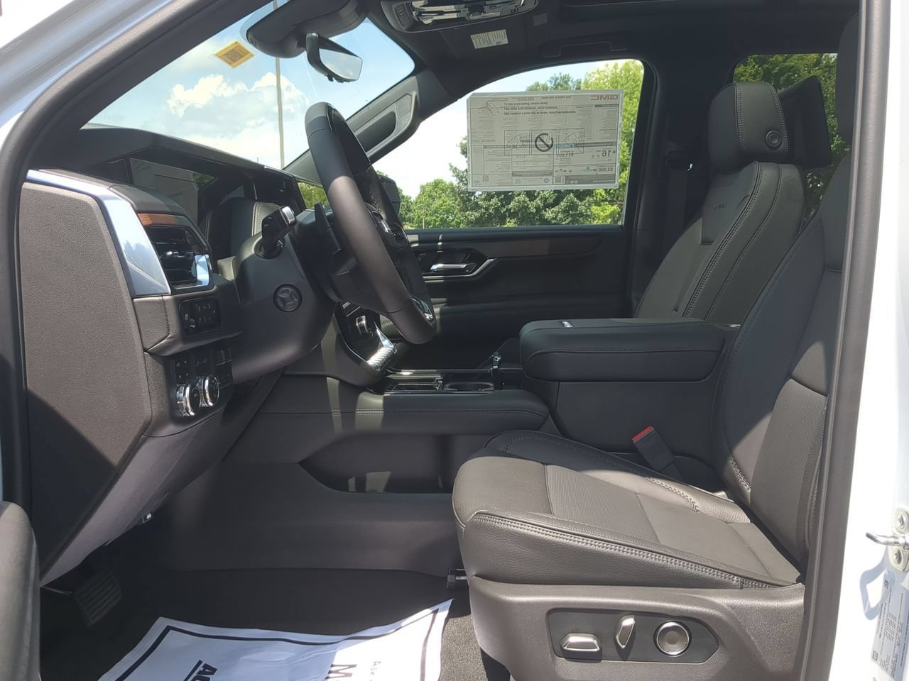 New 2026 GMC Yukon XL Denali w/ Denali Reserve Package AWD/4WD image 20