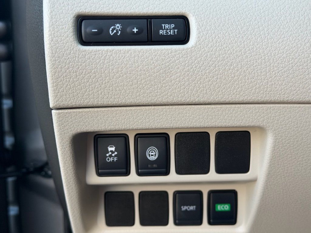 Certified 2020 Nissan Rogue Sport SV FWD image 26