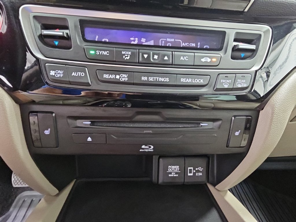 Used 2022 Honda Pilot Touring image 21