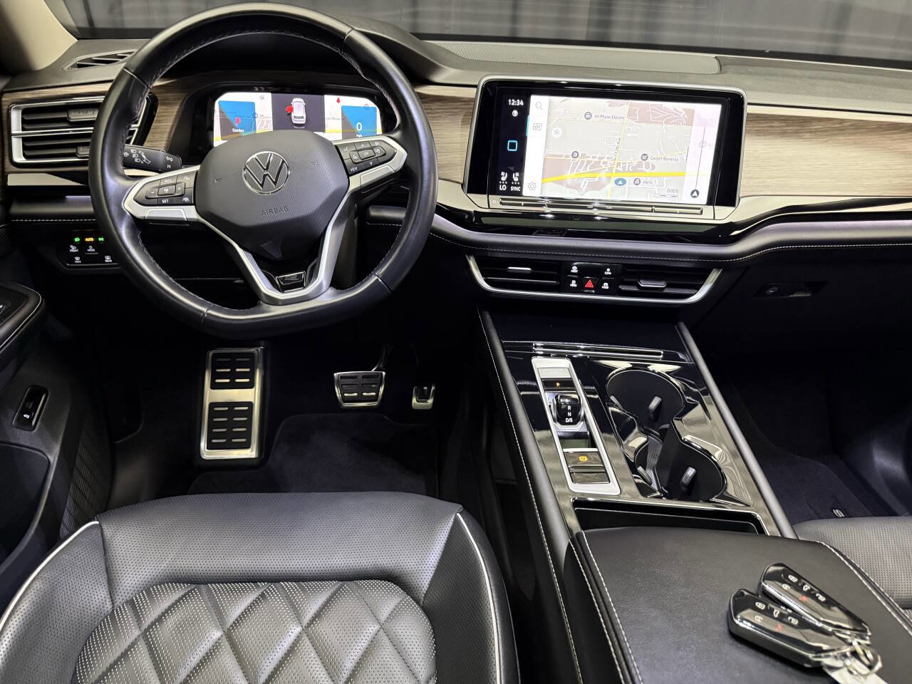 Used 2024 Volkswagen Atlas SEL Premium R-Line image 20