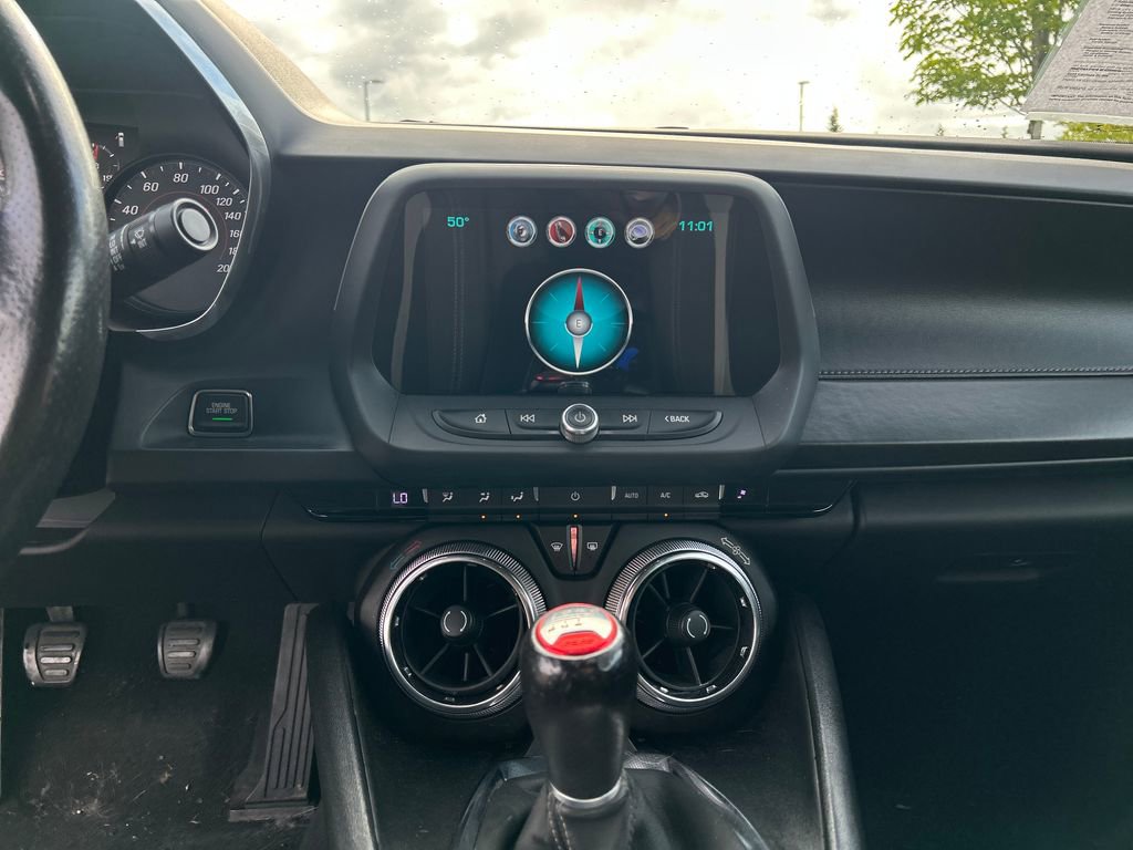 Used 2018 Chevrolet Camaro SS RWD image 27