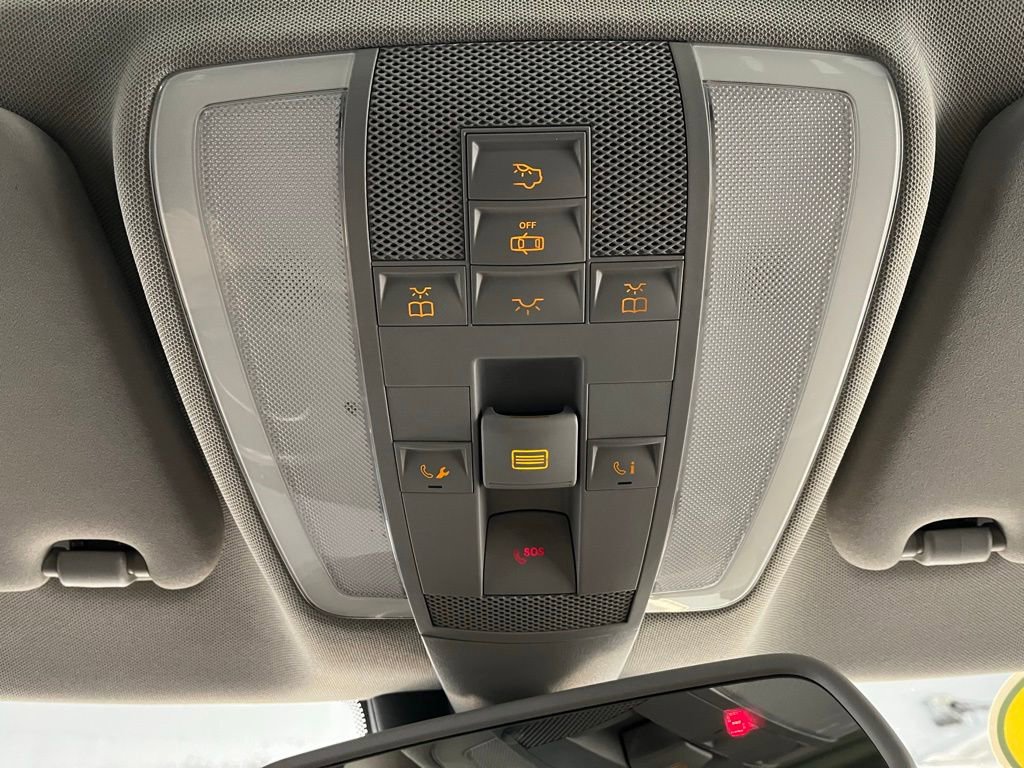 Used 2015 Mercedes-Benz GLK 250 BlueTEC 4MATIC image 9