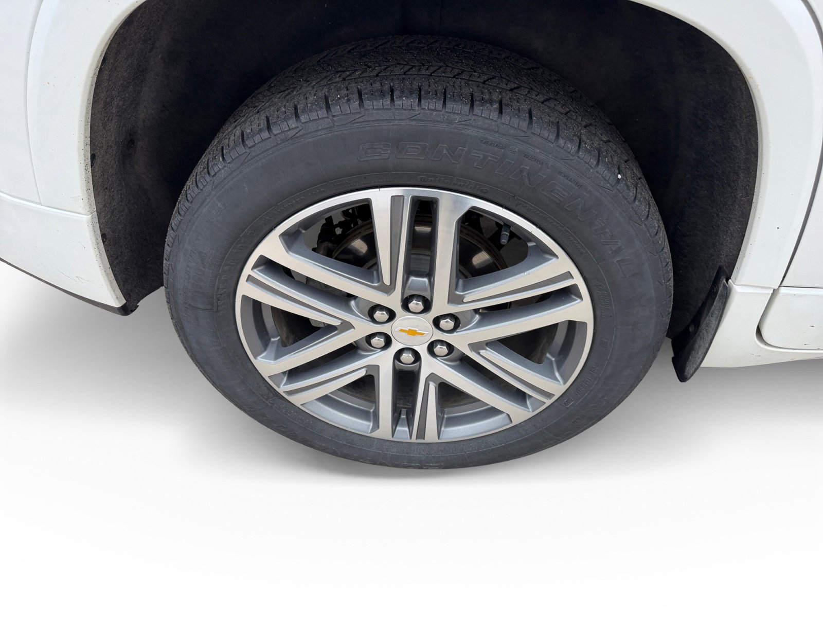 Used 2023 Chevrolet Traverse High Country w/ LPO, Floor Liner Package image 16