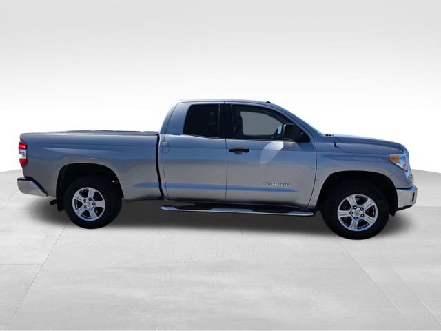 Used 2017 Toyota Tundra SR5 w/ SR5 Upgrade Package video 2