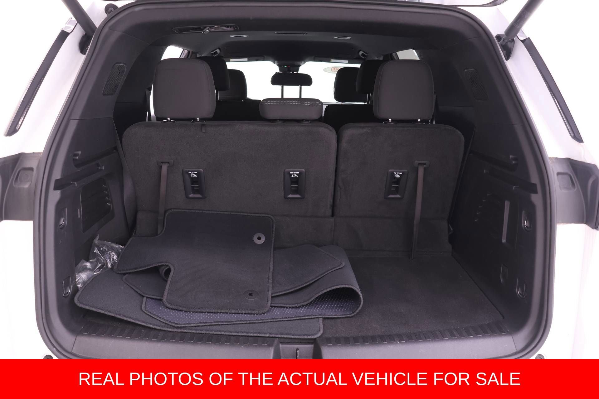 Used 2024 Chevrolet Traverse LS image 15