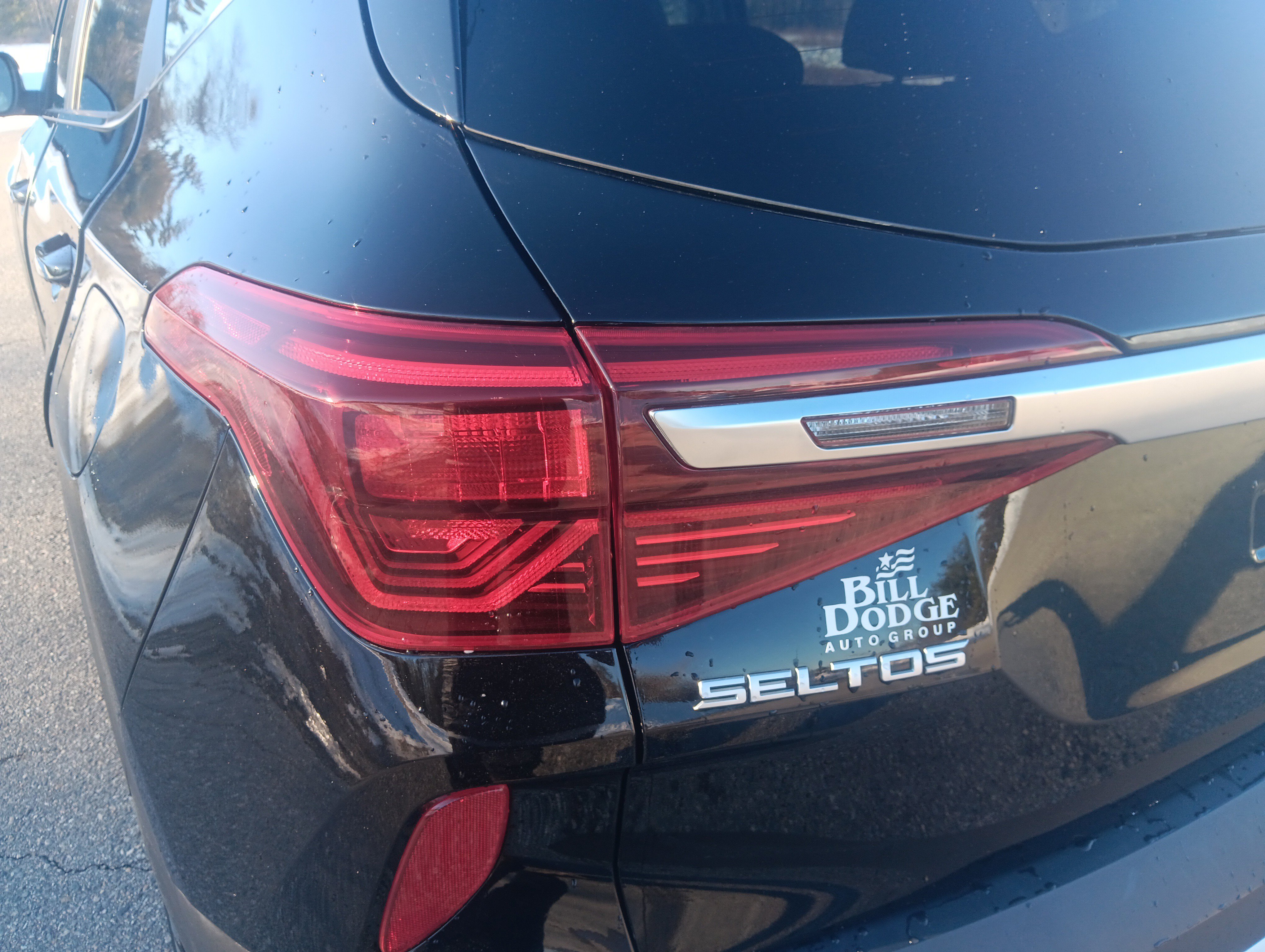 Used 2023 Kia Seltos EX image 11