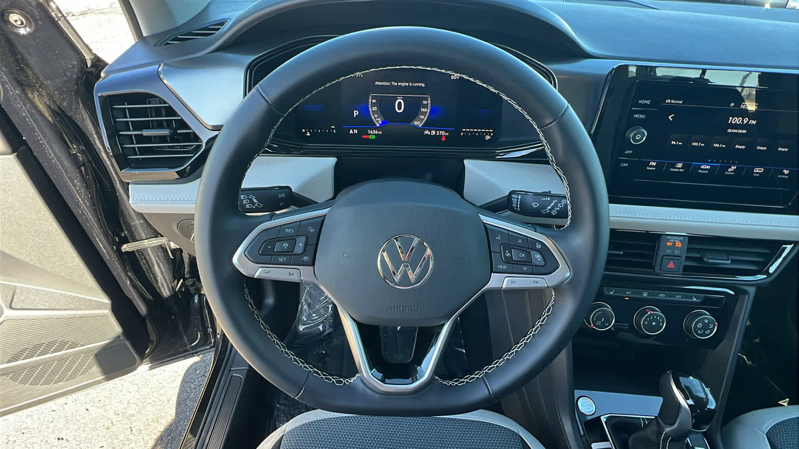 Used 2025 Volkswagen Taos S image 18