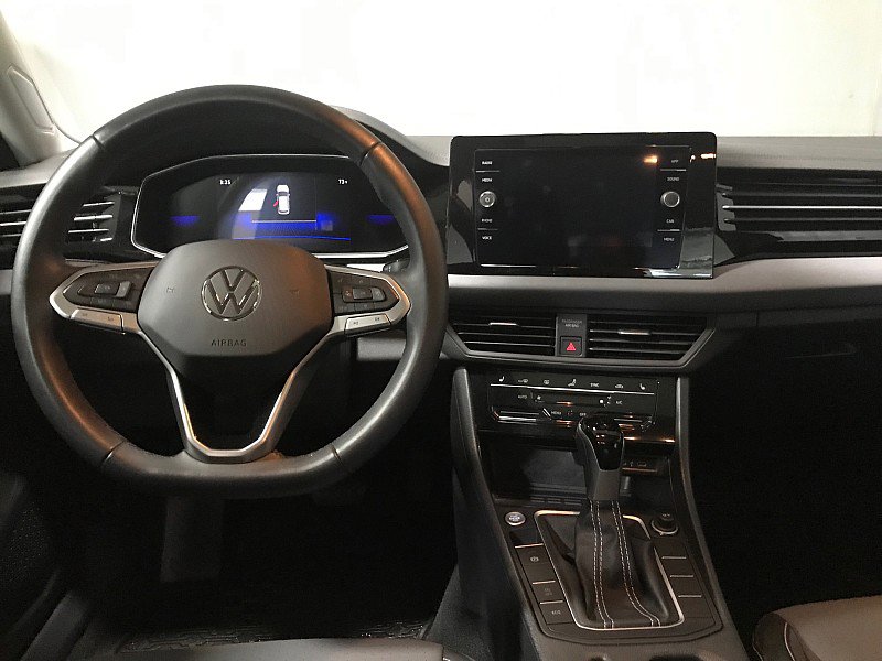 Used 2025 Volkswagen Jetta SE image 21
