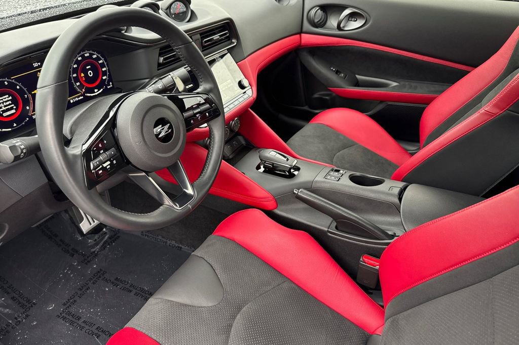 Used 2025 Nissan Z Performance w/ Floor Mat Package image 9
