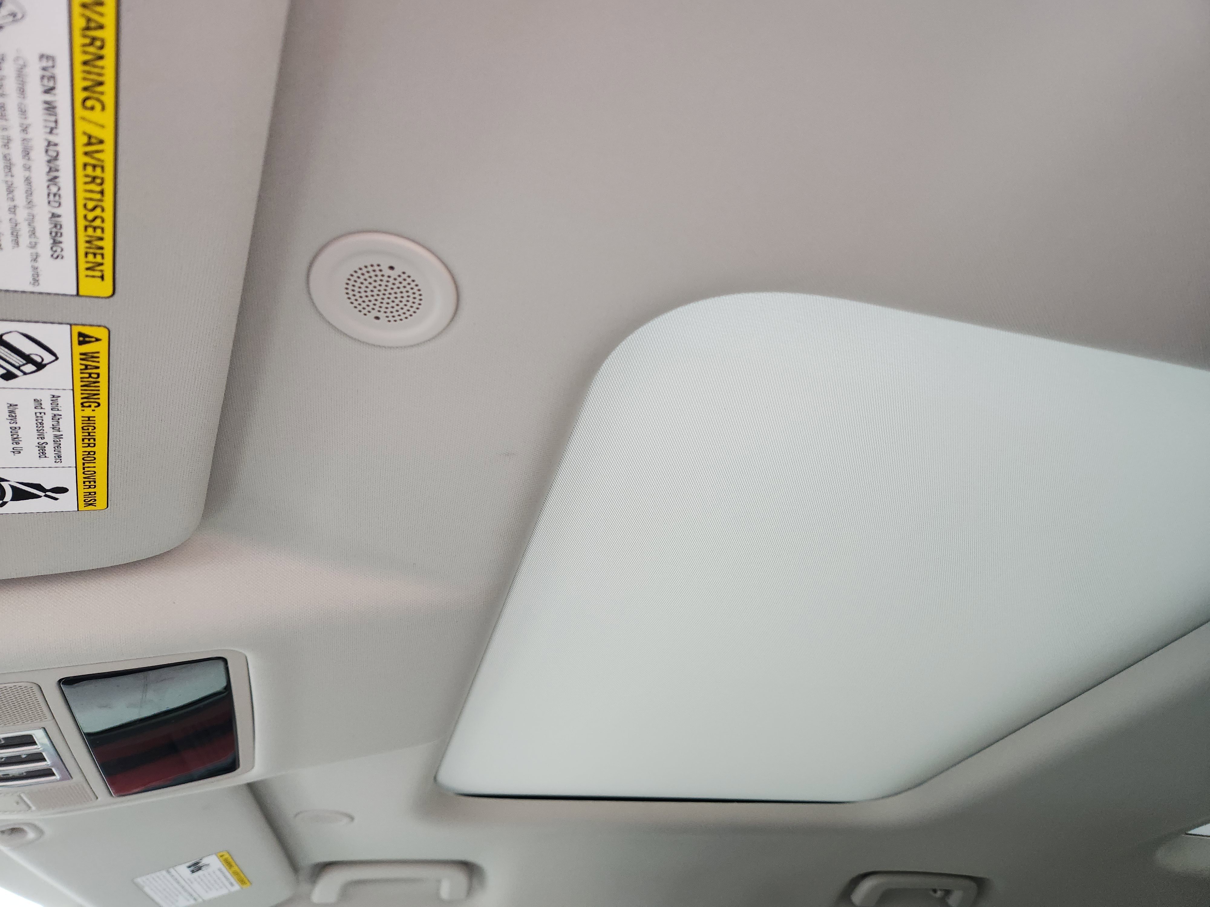 Certified 2025 Land Rover Discovery S image 28