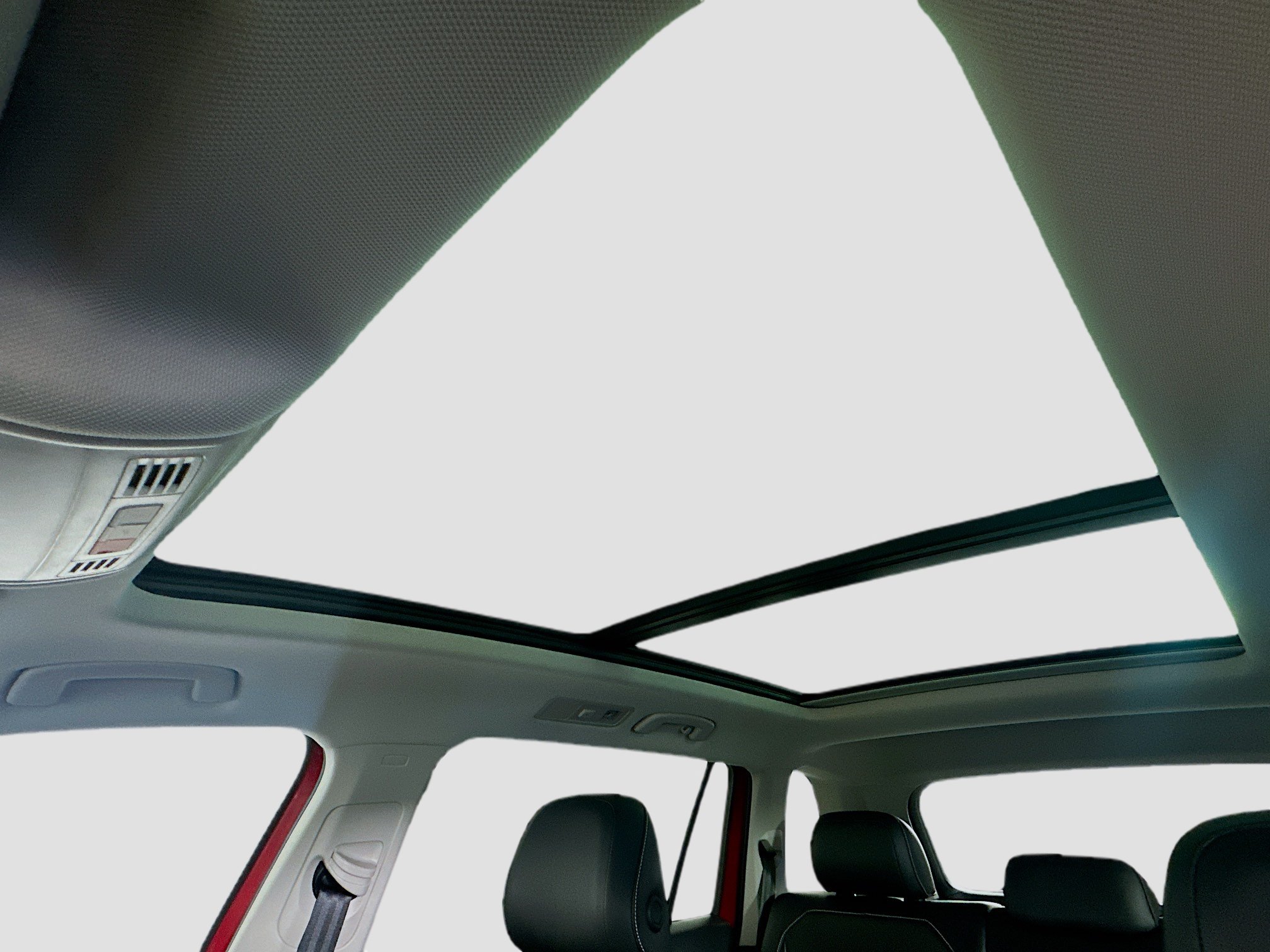 Used 2024 Volkswagen Tiguan SE w/ Panoramic Sunroof Package AWD/4WD image 24