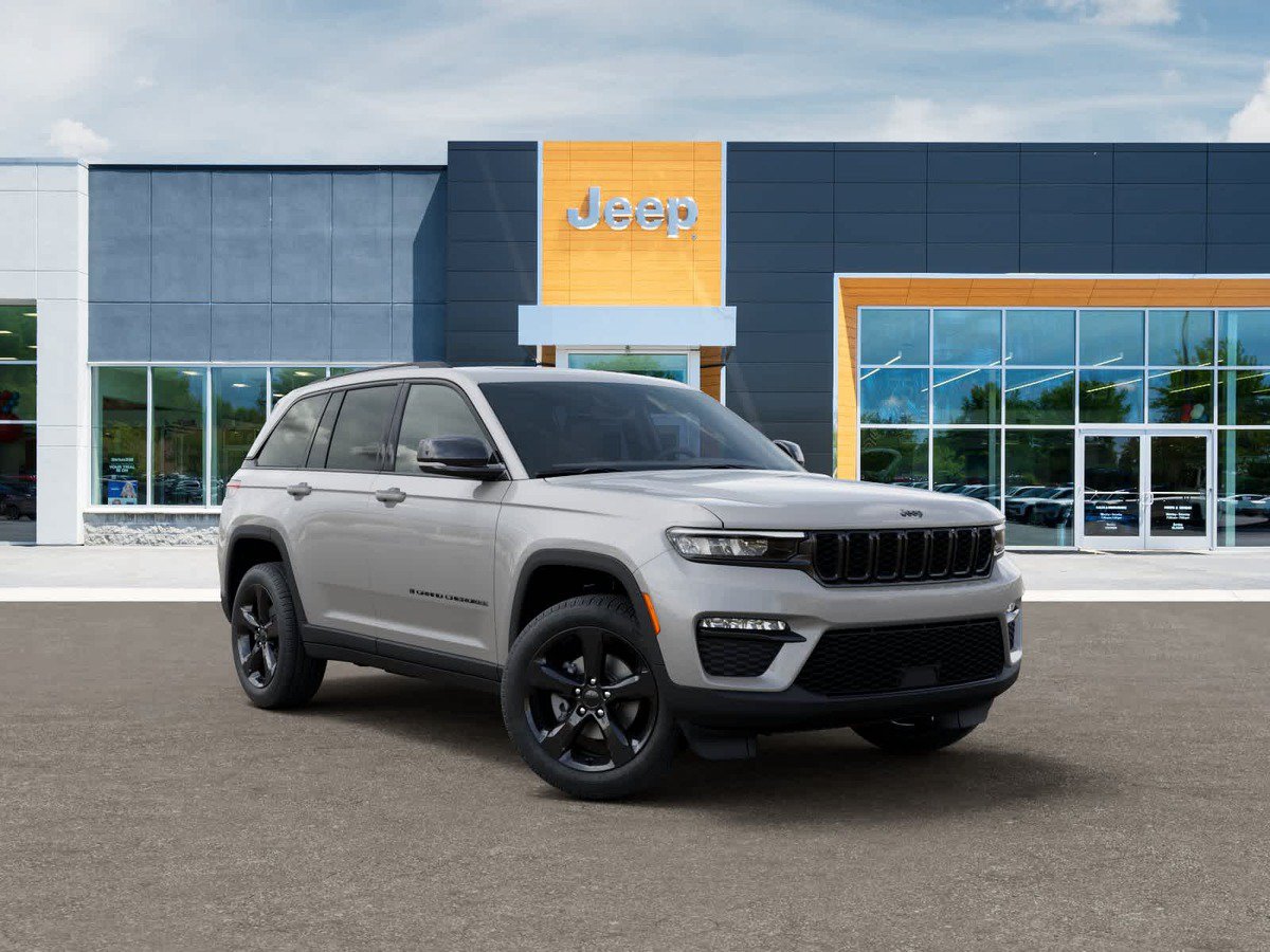 New 2025 Jeep Grand Cherokee Limited w/ Black Appearance Package AWD/4WD image 5