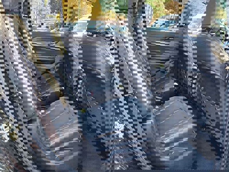 Used 2024 Jeep Grand Cherokee L Limited w/ Black Appearance Package image 19