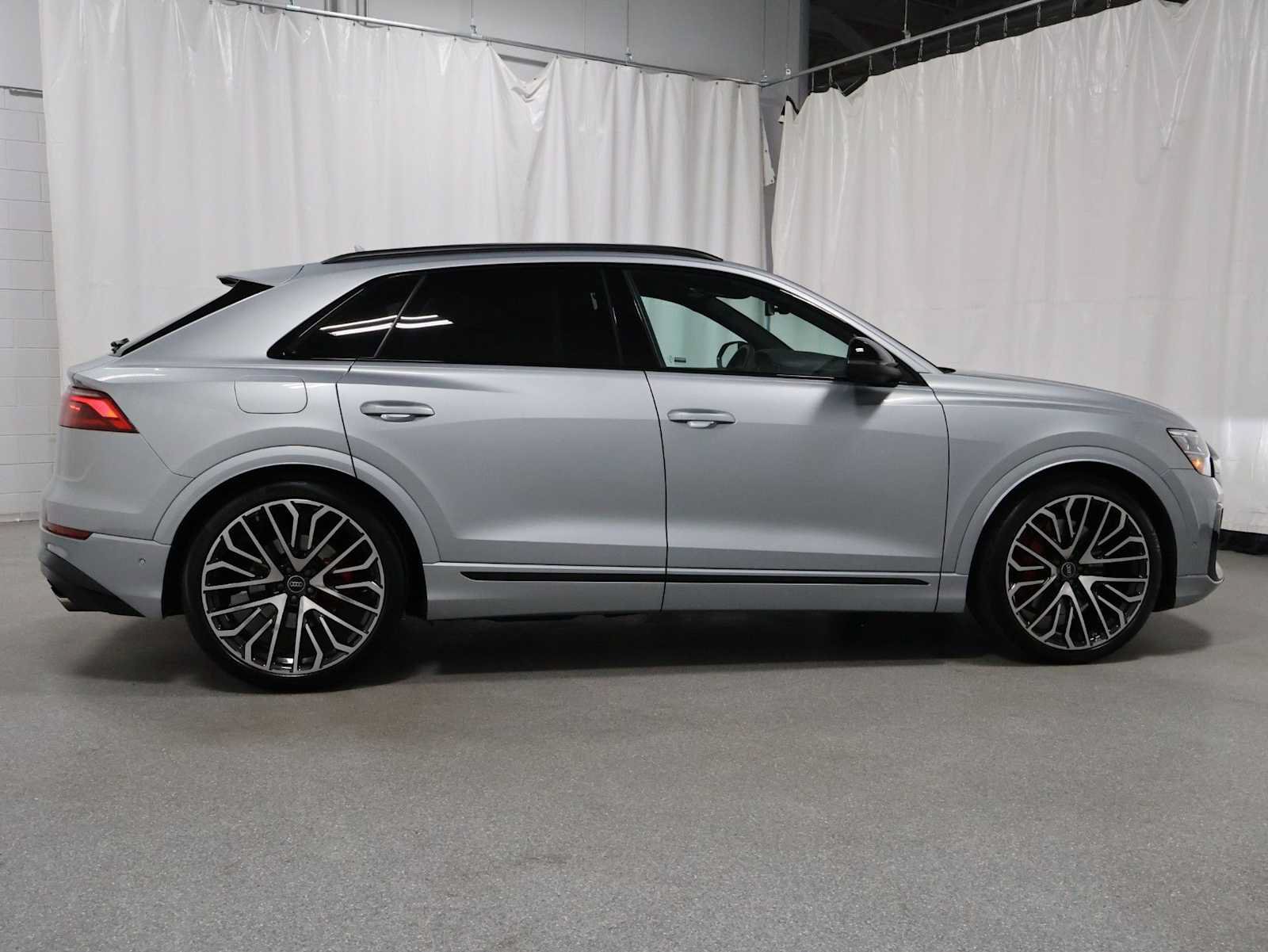 Used 2024 Audi SQ8 Prestige AWD/4WD image 10