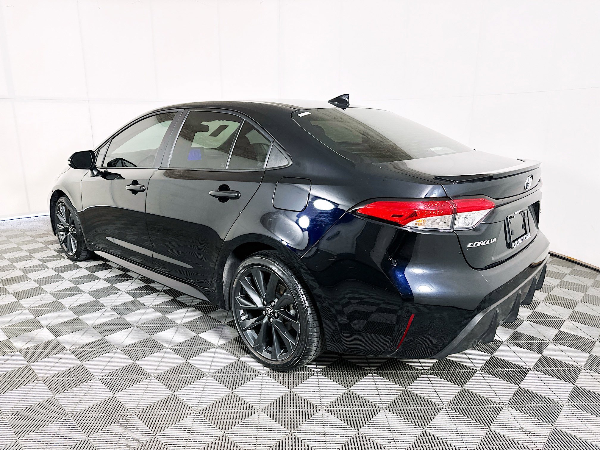 Used 2024 Toyota Corolla SE FWD image 5